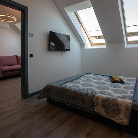 M8 Stylish One-Bedroom Apartment Kaunas Kültér fotó