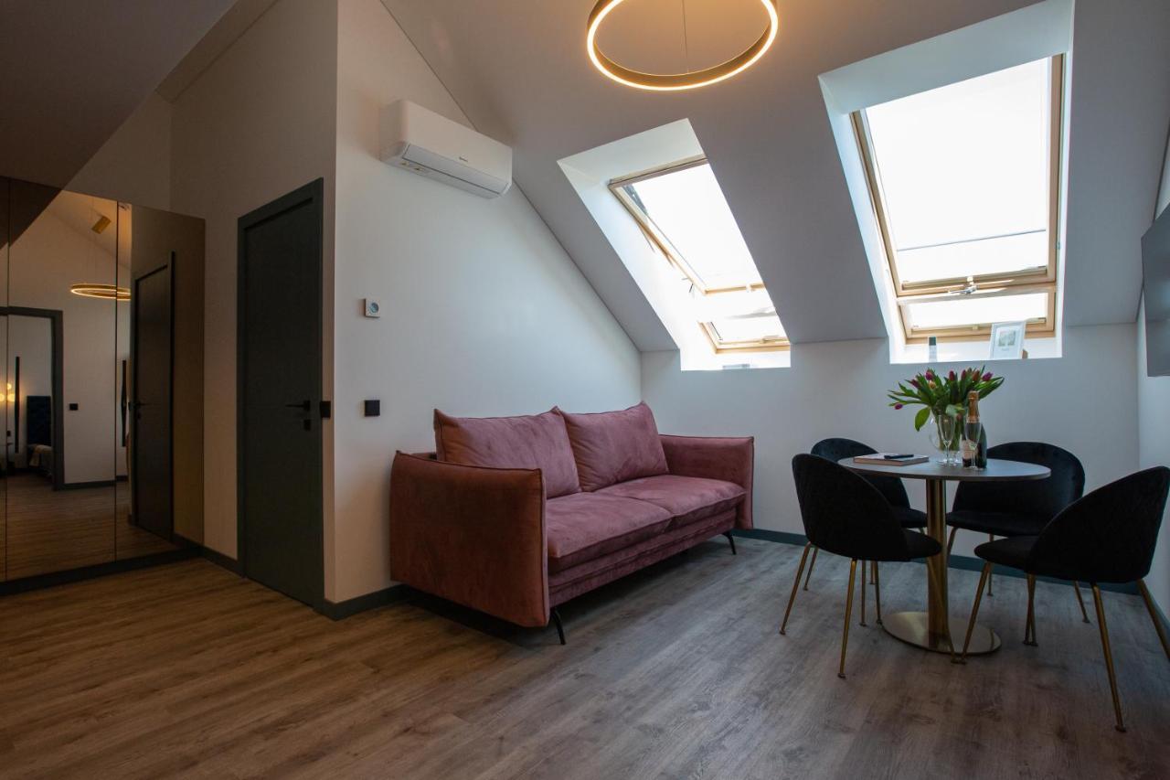 M8 Stylish One-Bedroom Apartment Kaunas Kültér fotó