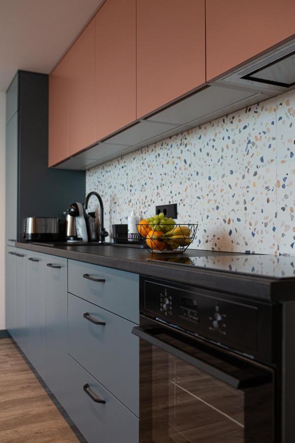 M8 Stylish One-Bedroom Apartment Kaunas Kültér fotó